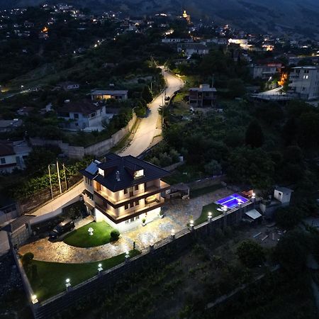 Shena Guest House Gjirokaster Bagian luar foto