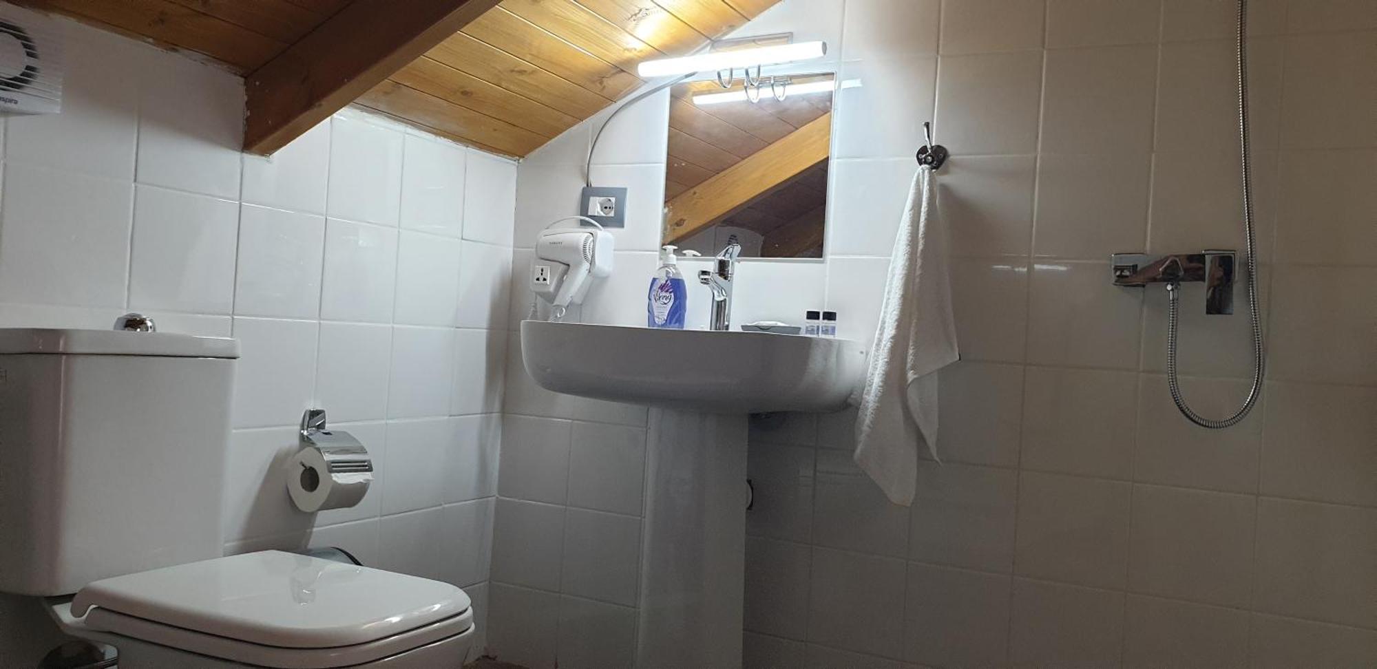 Shena Guest House Gjirokaster Bagian luar foto