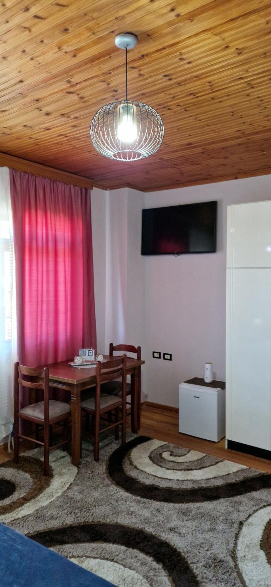 Shena Guest House Gjirokaster Bagian luar foto