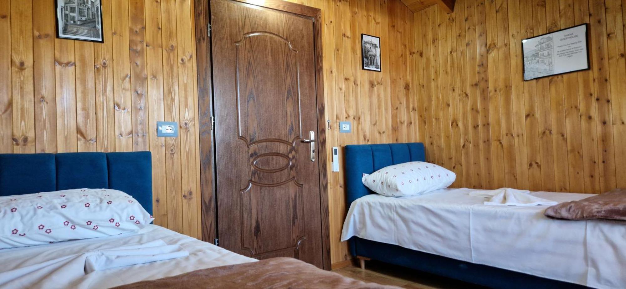 Shena Guest House Gjirokaster Bagian luar foto